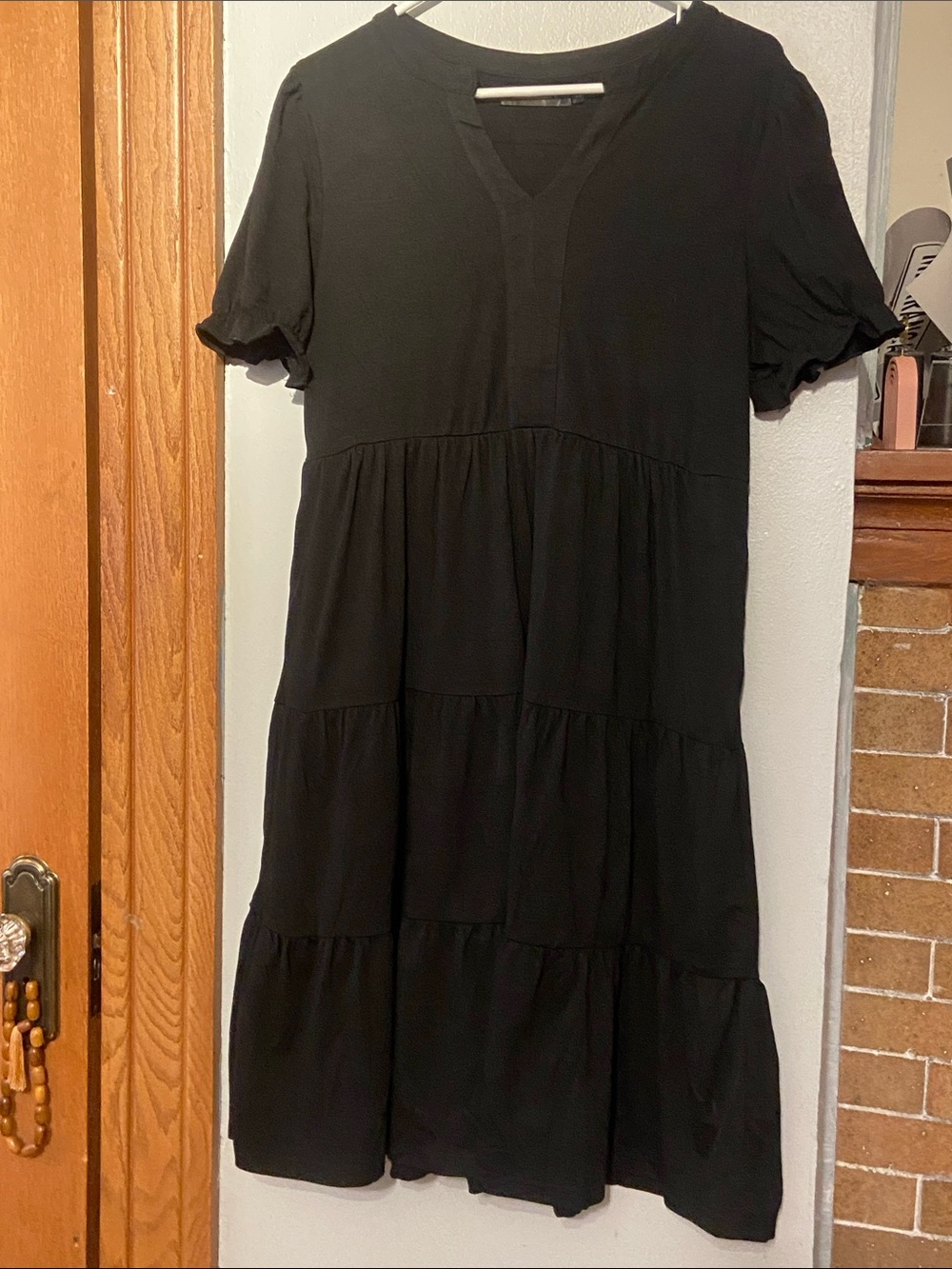 Black Tiered V-Neck Short Sleeve Dress Merokeety size XL like new